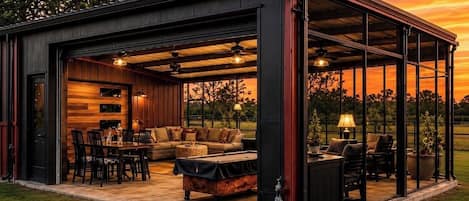 Outdoor dining