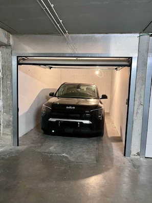 Garage - Sand & Sail (Ostend)