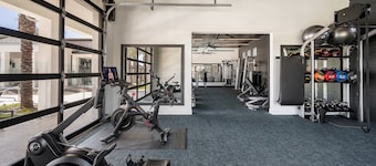 Cozy 1-bedroom condo in peaceful Queen Creek with AC and gym