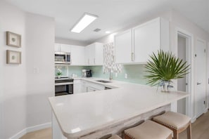 Coffee/tea maker, fridge, microwave, oven - After Dune Delight Condo with Pools & Tennis (Santa Rosa Beach)