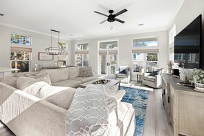 TV - Santa Rosa Home with Private Pool, Near Beach (Santa Rosa Beach)