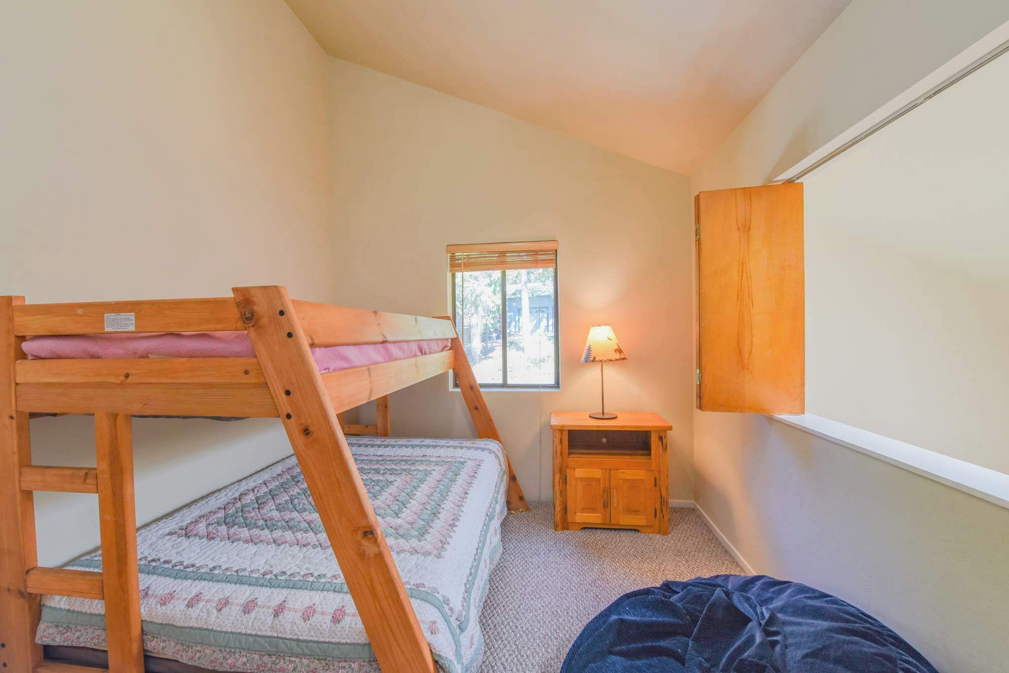 Hilltop Haven | Cozy Twain Harte Cabin Retreat W/ Views & Hot Tub! - Twain Harte, CA