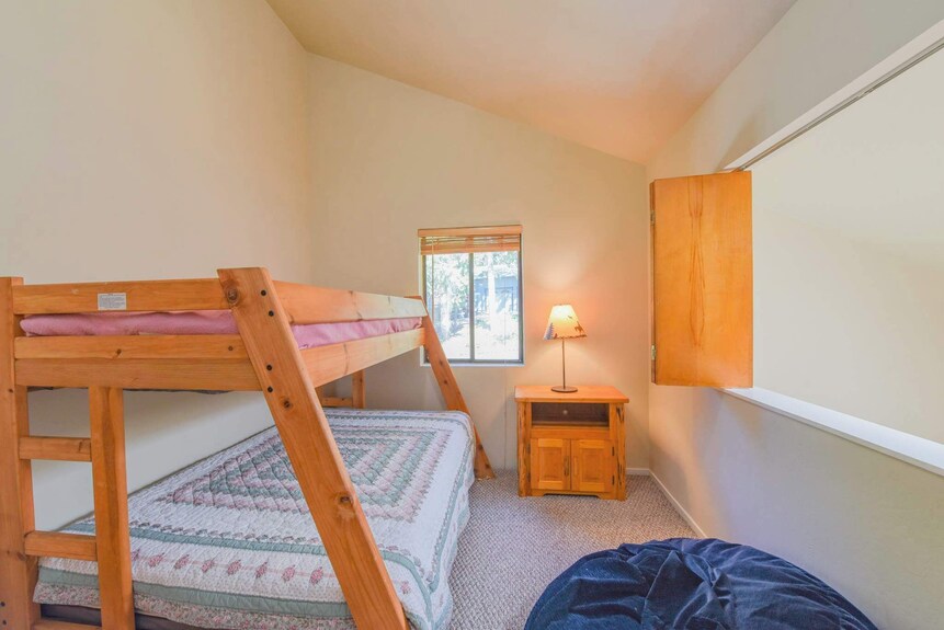 Hilltop Haven | Cozy Twain Harte Cabin Retreat W/ Views & Hot Tub! - Twain Harte, CA