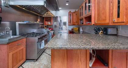 Copano Bay Fishing Lodge. With Game Room and pool table