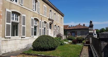 Appartement dans maison de famille aux portes de Verdun