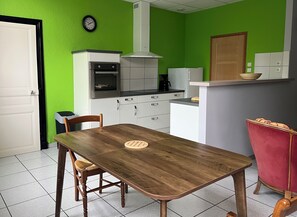 Dining - Vrbo Property (Dugny-sur-Meuse)