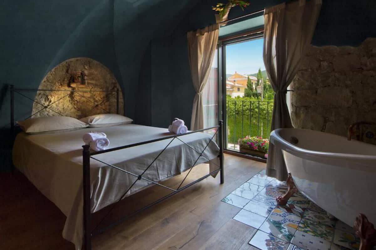 Standard Double Room, 1 King Bed, Balcony | Desk, laptop workspace, blackout curtains, iron/ironing board