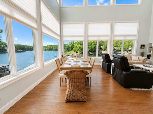Lake Paradise Lakefront Stay
