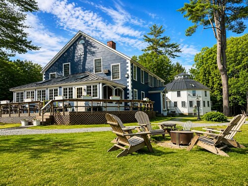 Unit 9 Furnished Private Room with Riverfront Access in Lyme, NH