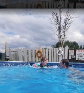 Piscine extérieure (ouverte en saison)