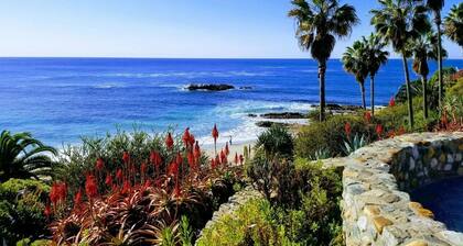 Salt + Stillness Coastal Retreat—Walk to Beach