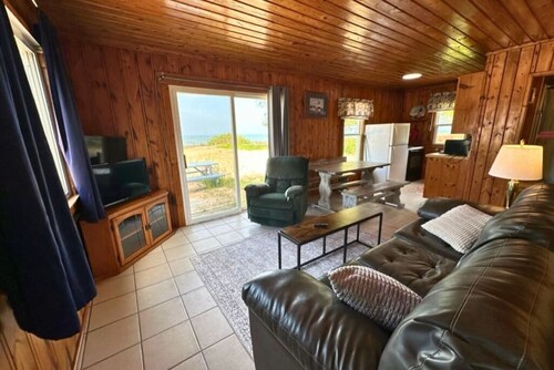 9 cottages on the beach of Lake Huron!