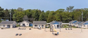 #2 | Cozy & Easy - Steps to the Sand