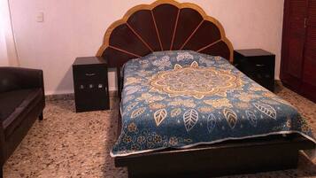 WiFi, bed sheets