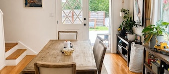 Spacious 4-bedroom house with AC in tranquil Orinda