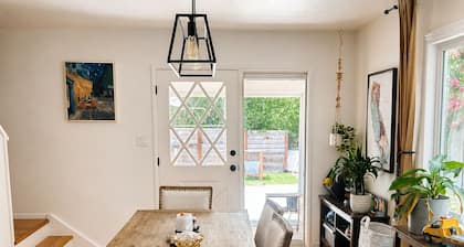 Spacious 4-bedroom house with AC in tranquil Orinda