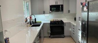 Spacious 4-bedroom house with AC in tranquil Orinda