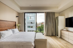 Caja de seguridad en la habitación, wifi gratis y ropa de cama