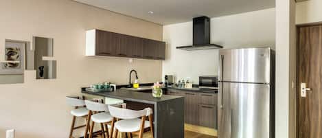 Comfort Double Room, Balcony, City View | Private kitchen | Coffee/tea maker, mini-fridge, microwave