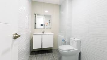 Suite | Bathroom