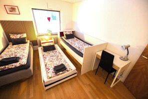 7 室のベッドルーム、アイロン / アイロン台、インターネット、ベッドシーツ