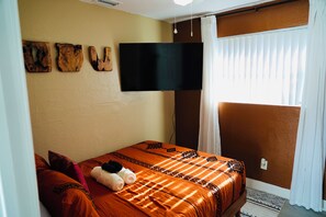 House - Hollywood 7881 (Hollywood)
