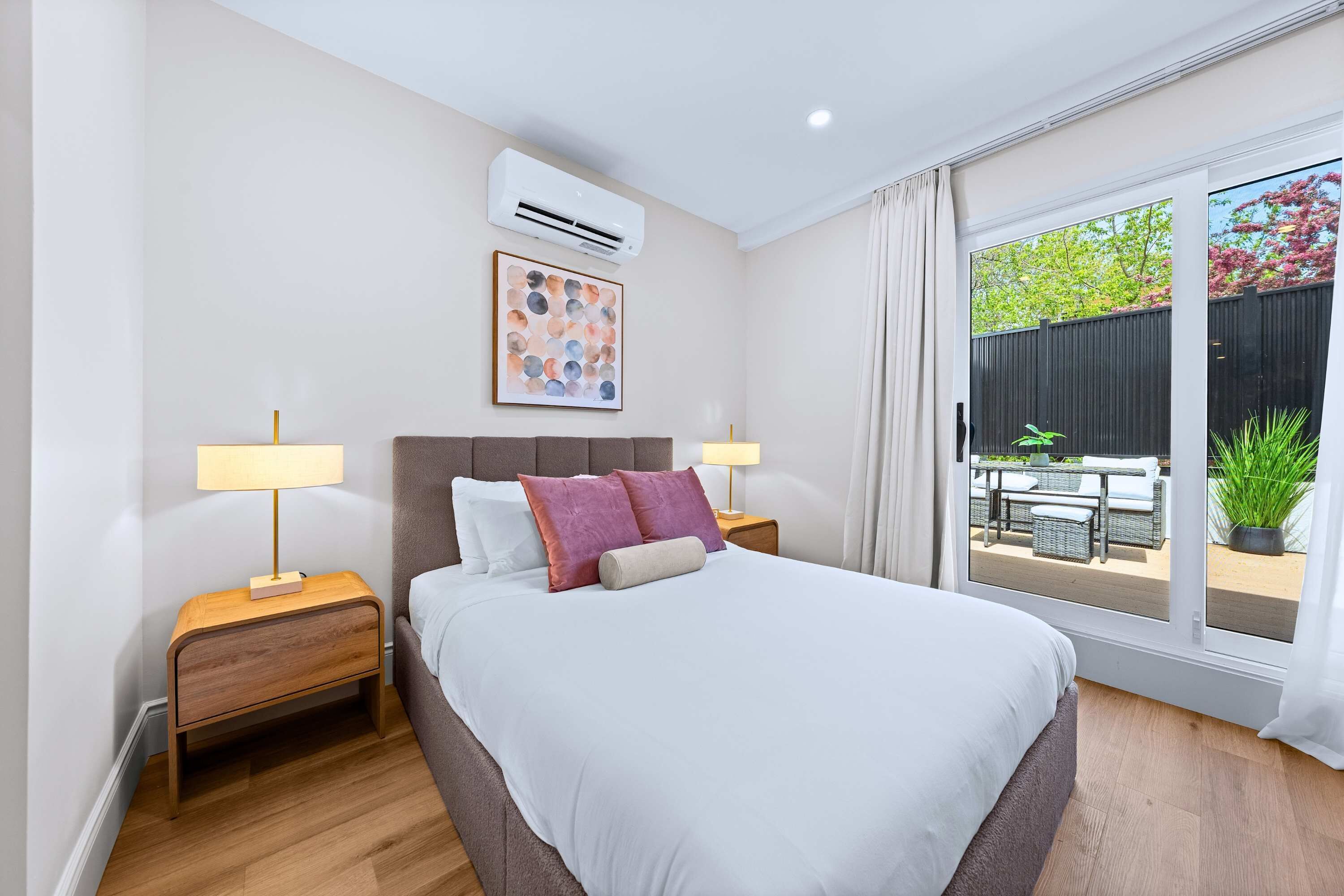 1 chambre, fer et planche à repasser, accès au Wi-Fi (inclus)