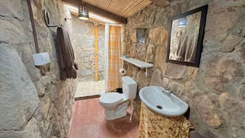 Shower, free toiletries, towels, soap