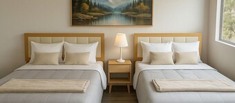 Beachfront Townhome 2BR 2BA, Sleeps 8, 5 min to Sand & Pier