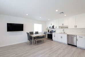 Private kitchen - HOME AWAY FROM HOME. 
Fantastic brand  new 3-bedroom house in sunny Los Angeles (Los Angeles)