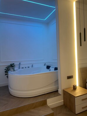 Dusche, Haartrockner, Bidet, Handtücher