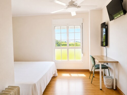 Hotel Peña Pintada