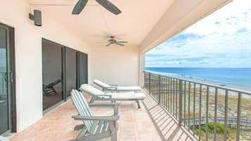 Condo, várias camas (Shipwatch D603) | Terraço/pátio