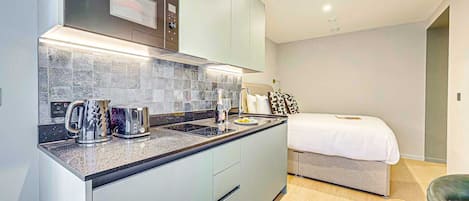 Fridge, microwave, oven, dishwasher