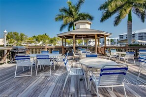 Outdoor dining - Sunny 2BR Condo at Fort Myers Beach! (Fort Myers Beach)