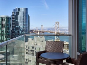 Property grounds - Unforgettable Luxury Penthouse ★ Iconic Bay Bridge & Skyline Views in SF (San Francisco)