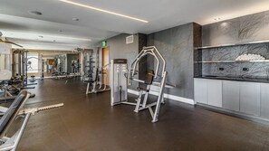 Fitness facility - Unforgettable Luxury Penthouse ★ Iconic Bay Bridge & Skyline Views in SF (San Francisco)