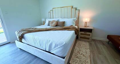 Suite with Independent Entrance, Jacuzzi and Patio with BBQ
