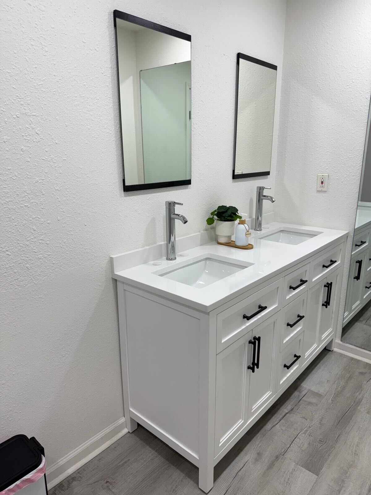 Jetted tub, hair dryer, towels, soap