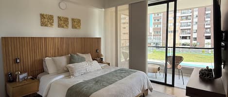 Iron/ironing board, WiFi, bed sheets
