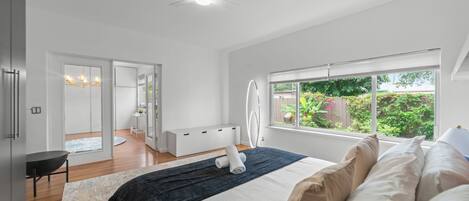 3 bedrooms, iron/ironing board, free WiFi, bed sheets