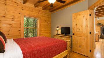 3 bedrooms, internet, bed sheets