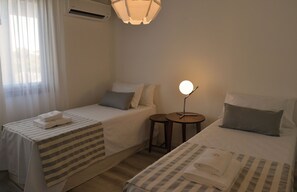 Apartamento luxo, 2 quartos, vista para o jardim | Roupas de cama premium, cofres nos quartos