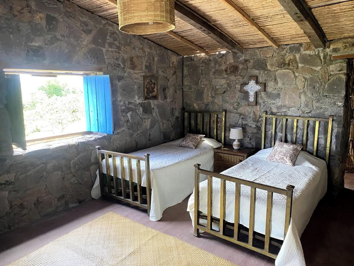 2 bedrooms, desk, iron/ironing board, WiFi