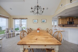 Dining - 5590 - Sand Hills South, Soundfront 6BR, 4BA Nags Head retreat for 12. (Nags Head)