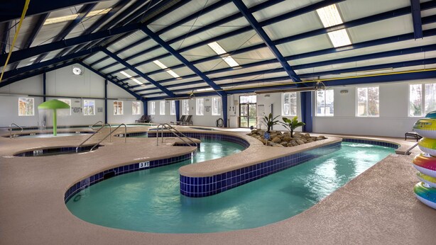 Inomhuspool och uppvärmd pool
