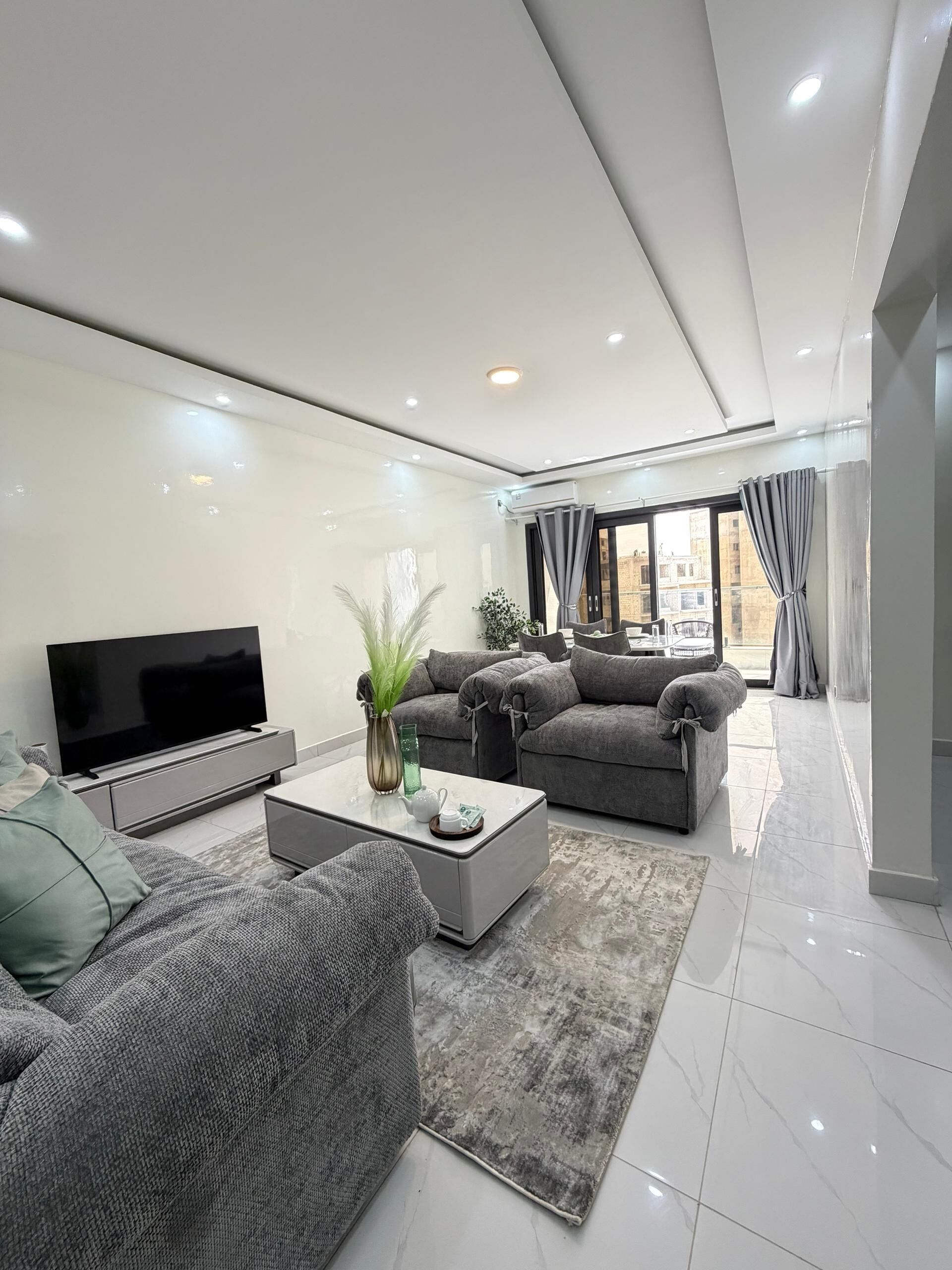 Apartment, 2 Bedrooms, Non Smoking, Kitchen | Living area