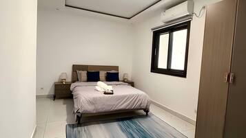 Apartment, 2 Bedrooms, Non Smoking, Kitchen | Blackout drapes, soundproofing, iron/ironing board, free WiFi