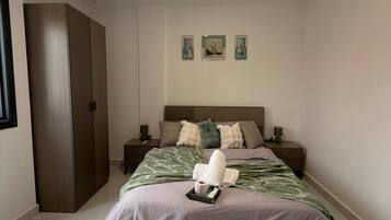 Appartement, 2 chambres, non-fumeurs, cuisine | Rideaux occultants, chambres insonorisées, fer et planche à repasser
