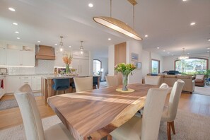 Dining - Tranquil La Jolla Village Home (San Diego)